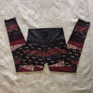 NWOT Victoria’s Secret Animal Print 3/4 Leggings